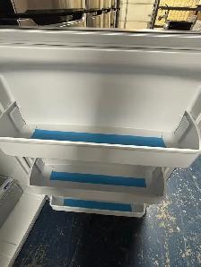 Frigidaire "30" Stainless Steel Top Freezer Refrigerator - Photo 4