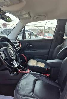 2016 Jeep Renegade Trailhawk | Active title, clean carfax - Photo 6