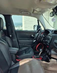 2016 Jeep Renegade Trailhawk | Active title, clean carfax - Photo 7