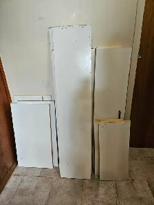 Free pieces of shelving