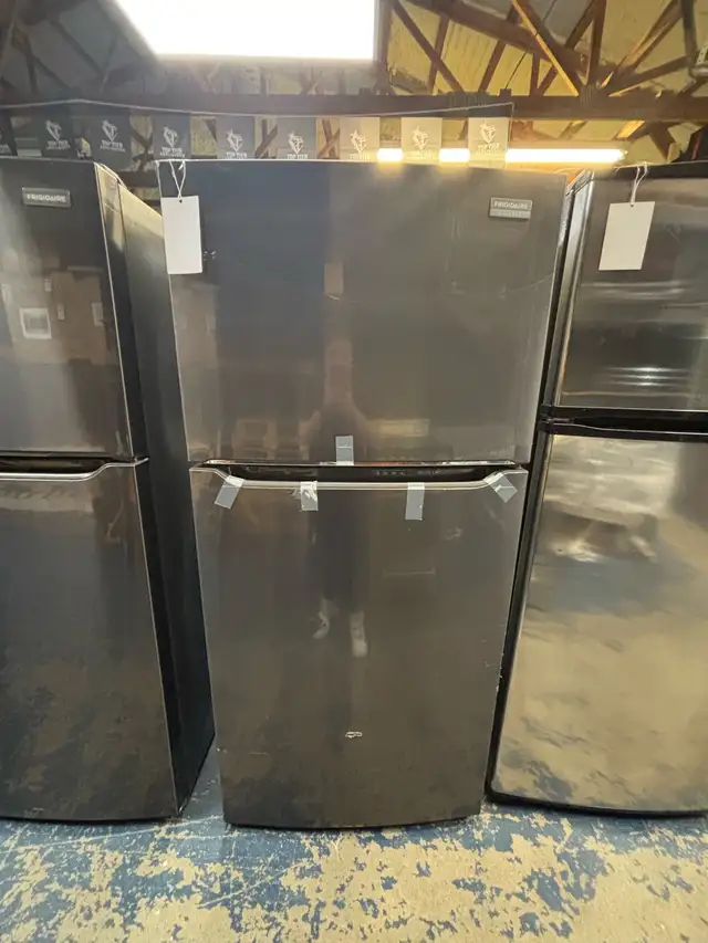 Frigidaire Gallery "30" Black Stainless Top Freezer Refrige
