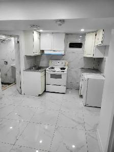 3bed hall kitchen 2 washroom basement unit for rent clarkson - Photo 5