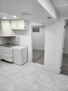 3bed hall kitchen 2 washroom basement unit for rent clarkson - Photo 10