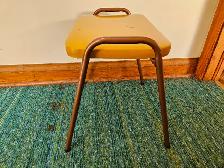 Stool with padded seat - Photo 3