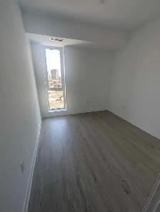 Master Bedroom with Private Bathroom - Photo 2