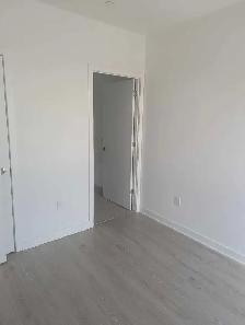Master Bedroom with Private Bathroom - Photo 6