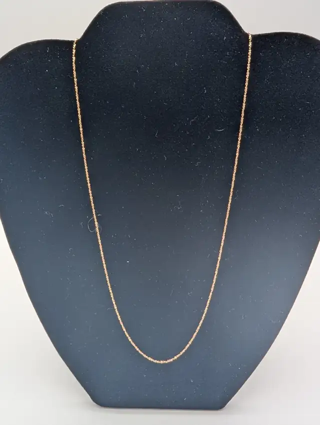 (B5111) Chain Necklace Yellow Gold 10K 1.4 grams 18'