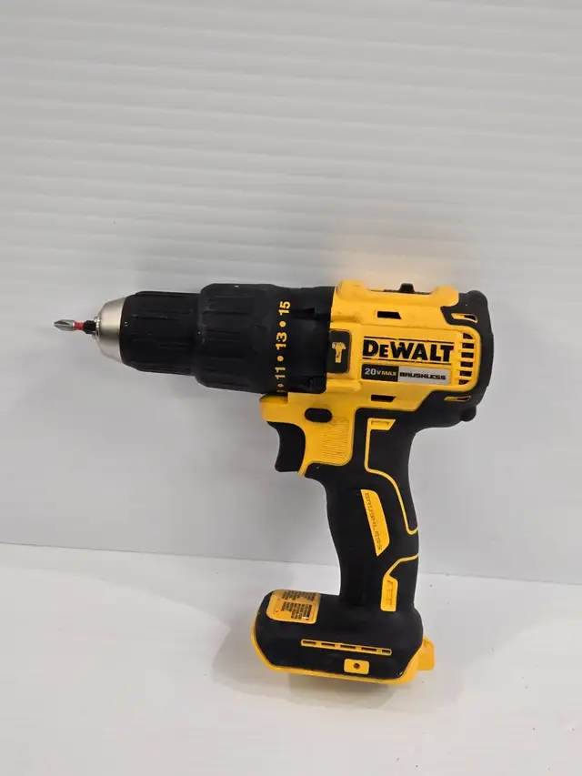 (B5065) Dewalt DCD778 Drill