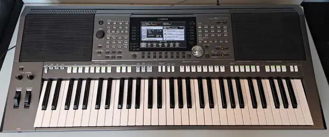 61 Key Yamaha PSR-S970 Digital Keyboard (32041181)
