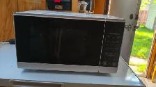 Microwave - Photo 2