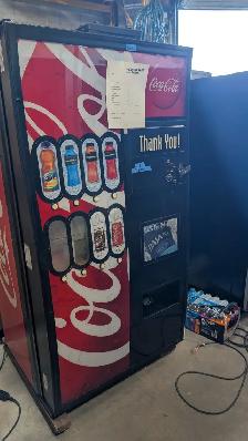 Refurbished Vending Machines - Photo 5