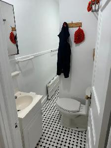 Very nice 1-bedroom unit -Available for October 1st! - Photo 8