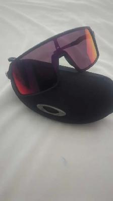 Oakley sunglasses 150 obo - Photo 3
