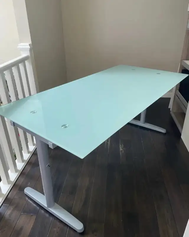 Help move a table from a home in Seton to my vehicle now.