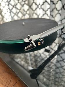 Pro-Ject T1 Turntable - Photo 3