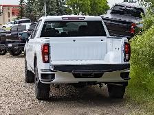 2026 GMC Sierra 1500 Crew Cab Short Box 4-Wheel Drive Elevation - Photo 8
