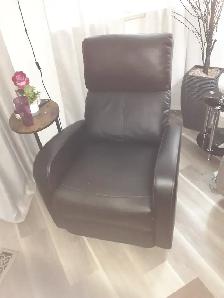 NEW CONDITION RECLINER
