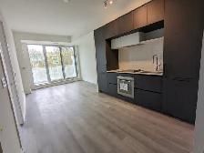 1 den, 2 bath $2,200/mth-6 David Eyer Rd
