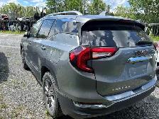 2023 GMC Terrain SLT - Photo 4