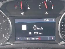 2023 GMC Terrain SLT - Photo 8