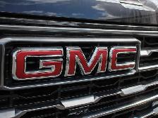 2026 GMC Sierra 2500 HD AT4 - Photo 8