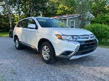 2018 Mitsubishi Outlander - Photo 2