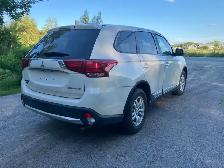 2018 Mitsubishi Outlander - Photo 3