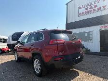 2015 Jeep Cherokee North 4x4- WARRANTY INC, LOW MILEAGE, REMOTE - Photo 3