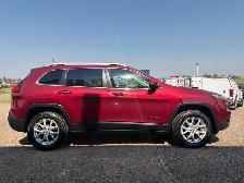 2015 Jeep Cherokee North 4x4- WARRANTY INC, LOW MILEAGE, REMOTE - Photo 6