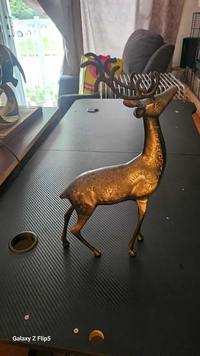 Cerf/Chevreuil en brass/laiton vintage