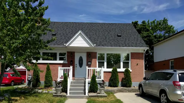 2 Bdrm Bsmnt 2 Fre Prkng All Incl Own Lndry & Entrnce Lrg bckyrd