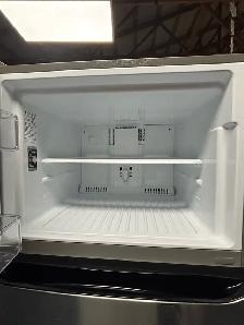 LG "30" Stainless Steel Top Freezer Refrigerator - Photo 3