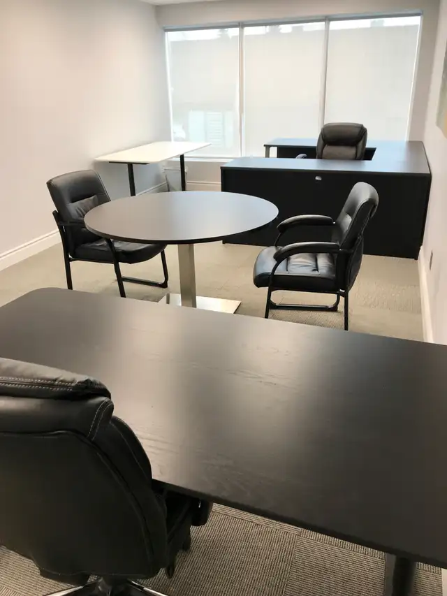 Large office space with WINDOWS.   Hwy 7 & 27 area   275 SqFt
