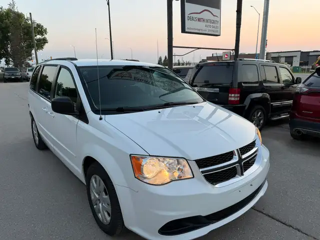 2015 Dodge Grand Caravan SXT full stow and go only 128,700 km di
