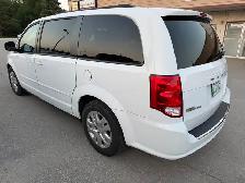2015 Dodge Grand Caravan SXT full stow and go only 128,700 km di - Photo 5