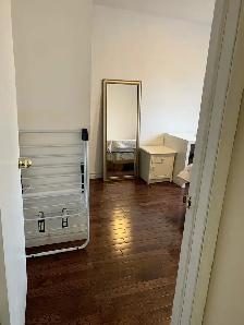 second floor room with parking for rent - Photo 8