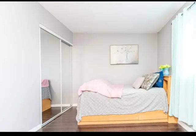 Main Floor 4 bedroom House for rent Brampton - Sep 1st. Location