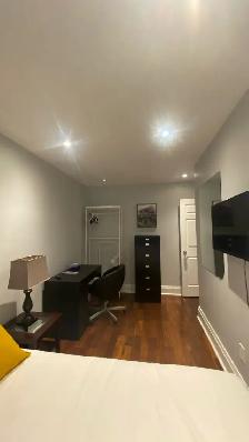 DOWNTOWN TORONTO, BATHURST & DUNDAS, 2 BED, 1 BATH APT FOR RENT - Photo 3