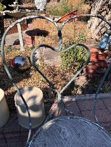 Vintage Pair of Metal Patio Chairs - Photo 4