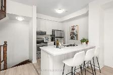 Amazingly Priced Townhouse in High Demand Oakville! - Photo 4