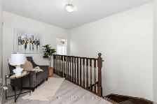 Amazingly Priced Townhouse in High Demand Oakville! - Photo 6