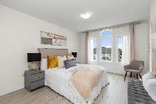 Amazingly Priced Townhouse in High Demand Oakville! - Photo 7