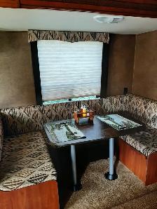 Travel Trailer - Photo 3