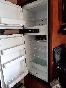 Travel Trailer - Photo 10