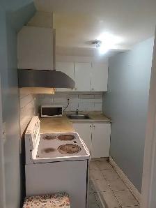 One-Bedroom Basement For Rent - Photo 5