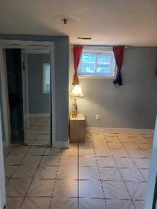 One-Bedroom Basement For Rent - Photo 6