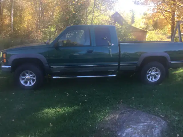 4WD Pickup Truck