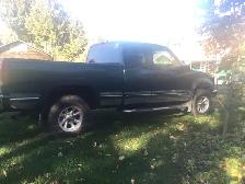 4WD Pickup Truck - Photo 3