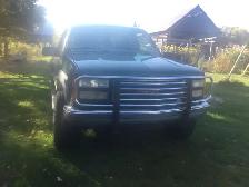 4WD Pickup Truck - Photo 4