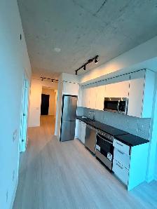 1 Bed Plus Den Condo For Rent In Toronto - Photo 3